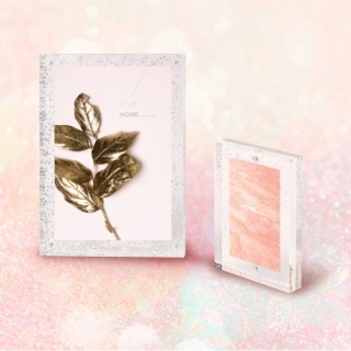 GLITTER PHOTO FRAME